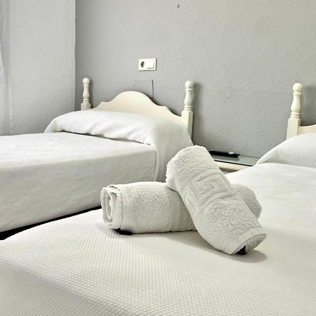 Hostal Carlos III Aldea Quintana Esterno foto