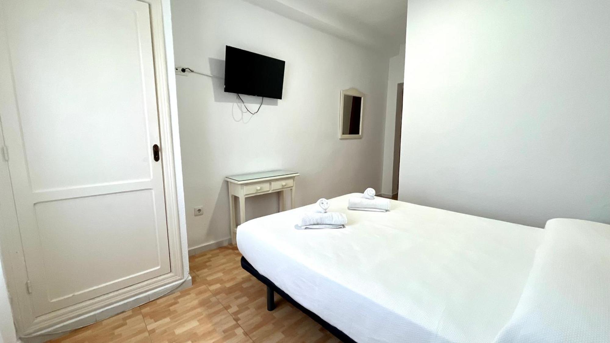 Hostal Carlos III Aldea Quintana Esterno foto