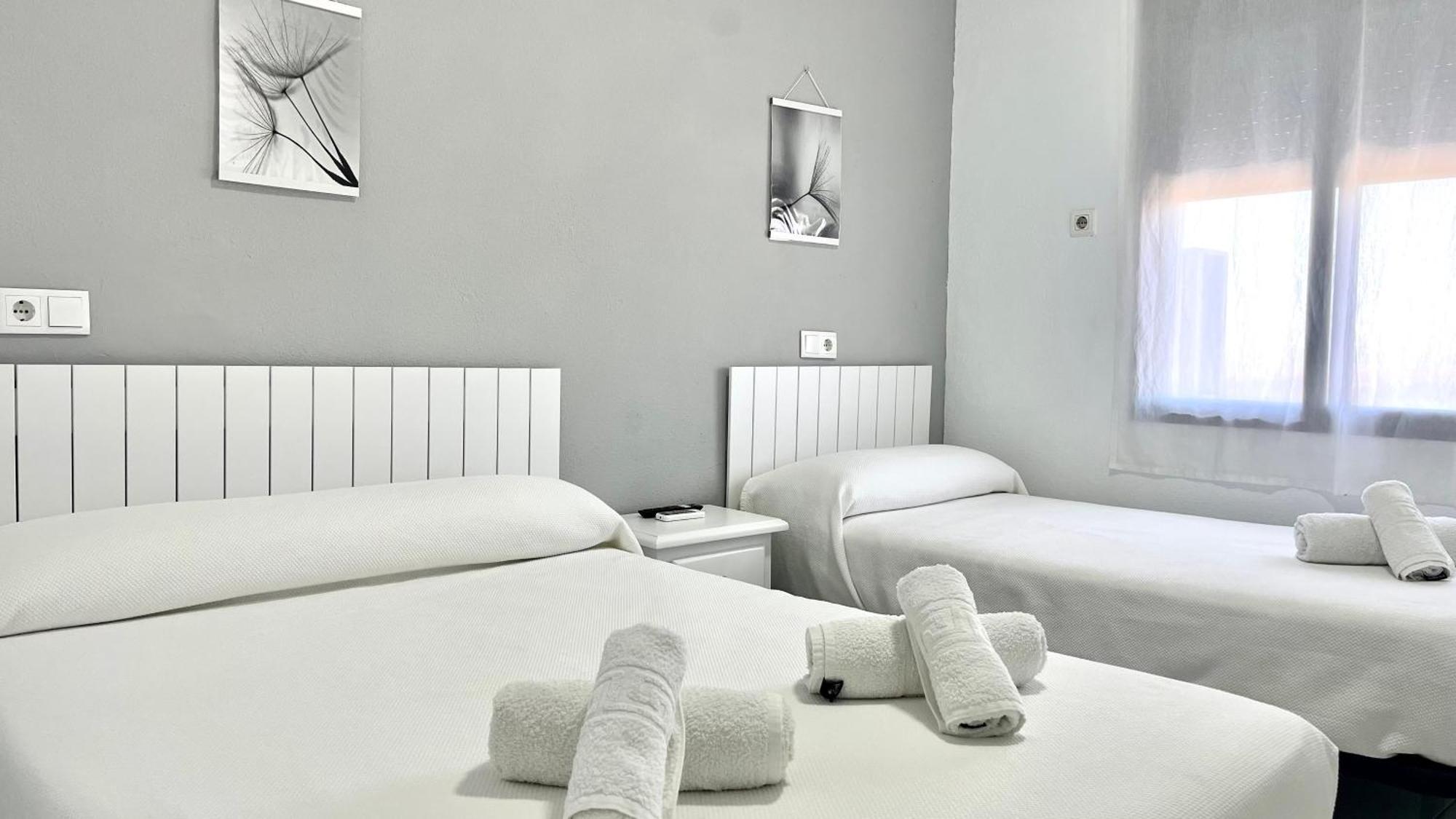 Hostal Carlos III Aldea Quintana Esterno foto