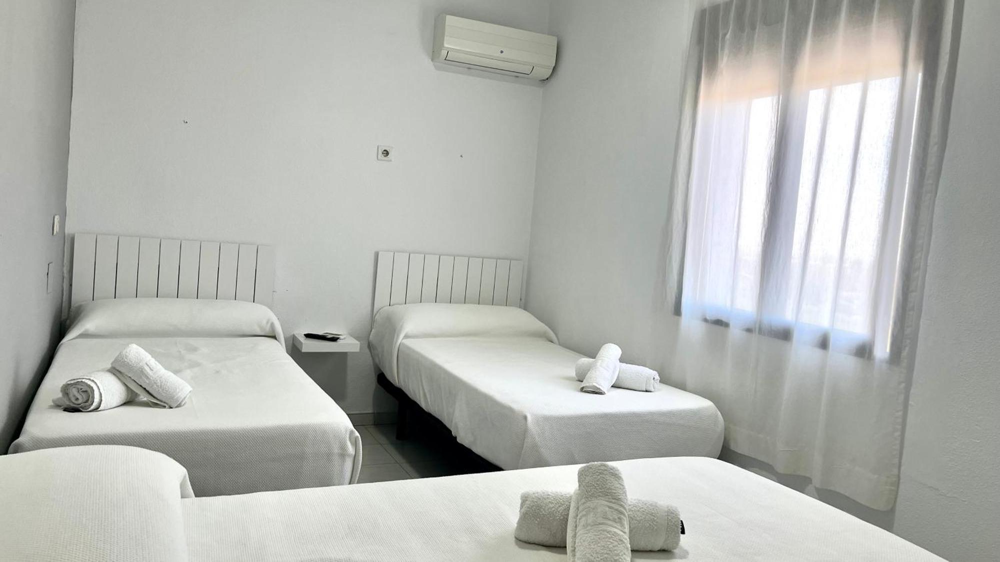 Hostal Carlos III Aldea Quintana Esterno foto
