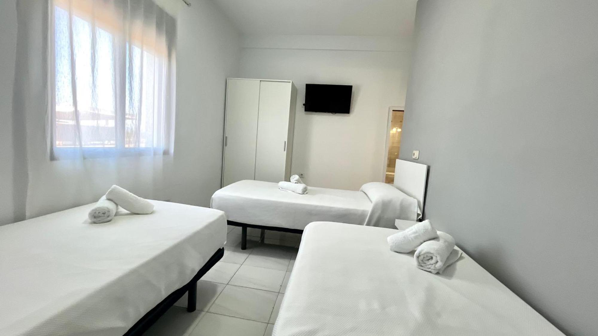 Hostal Carlos III Aldea Quintana Esterno foto